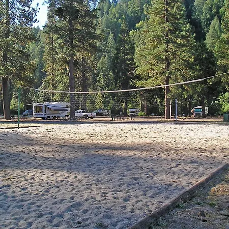 Hotel Yosemite Lakes Bunkhouse Cabin 27
